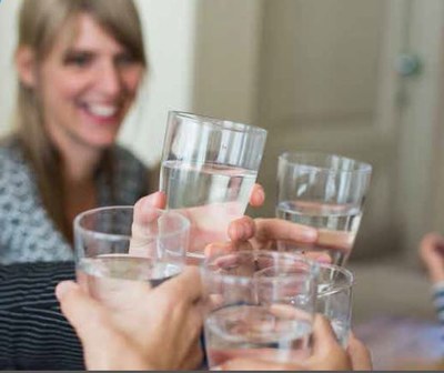 Klink mee op gezond water